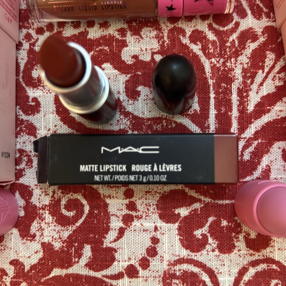Lip Stick New Lot 5- Jeffrey star, Mac, Anastasia -Assorted Lipstick top brands! - Picture 4 of 5
